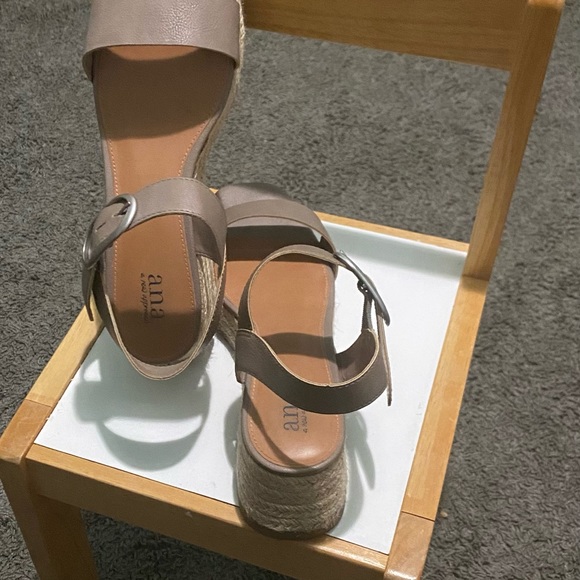 A.N.A sandals - Picture 1 of 2